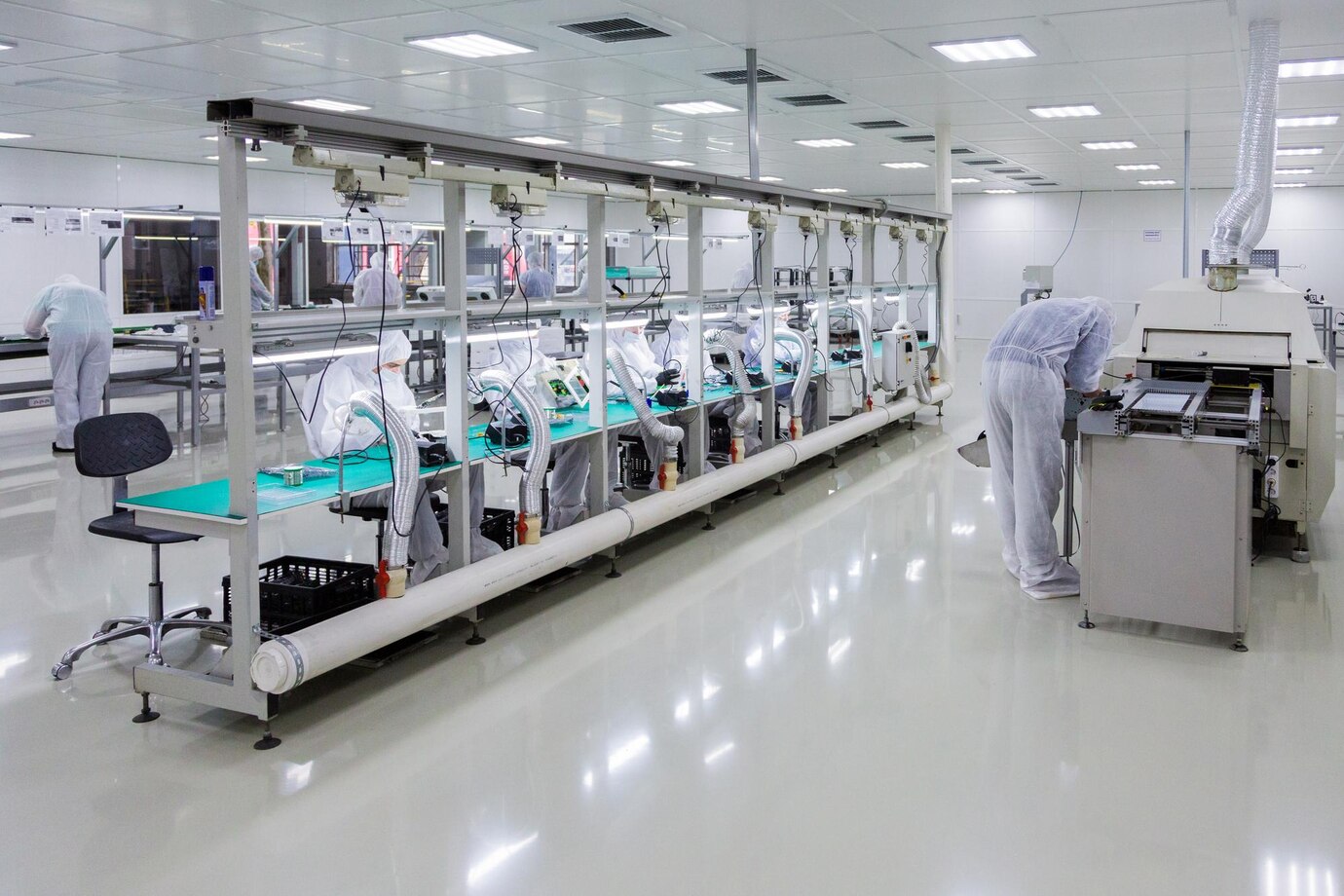 Thiết Bị Điện MCCB